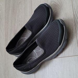 Naturalizer Bzees Summer Fun slip on